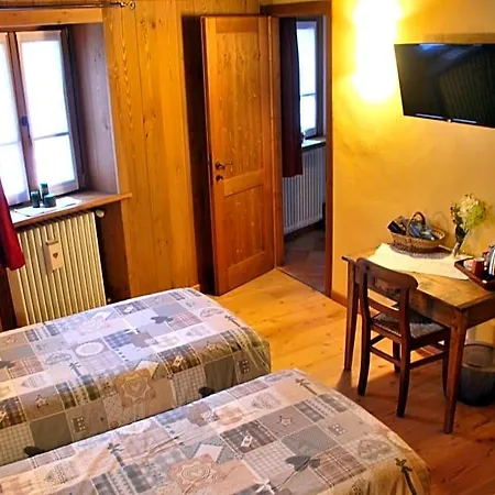 Le Mie Radici Couette-café Scopello (Piedmont)